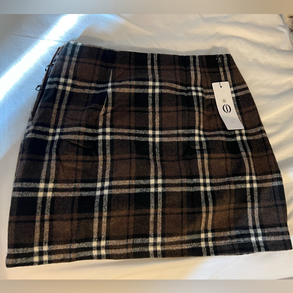 NWT mini skirt